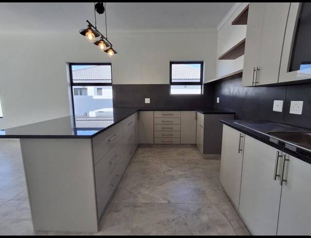 3 BEDROOM HOUSE FOR SALE IN SHELLEY POINT